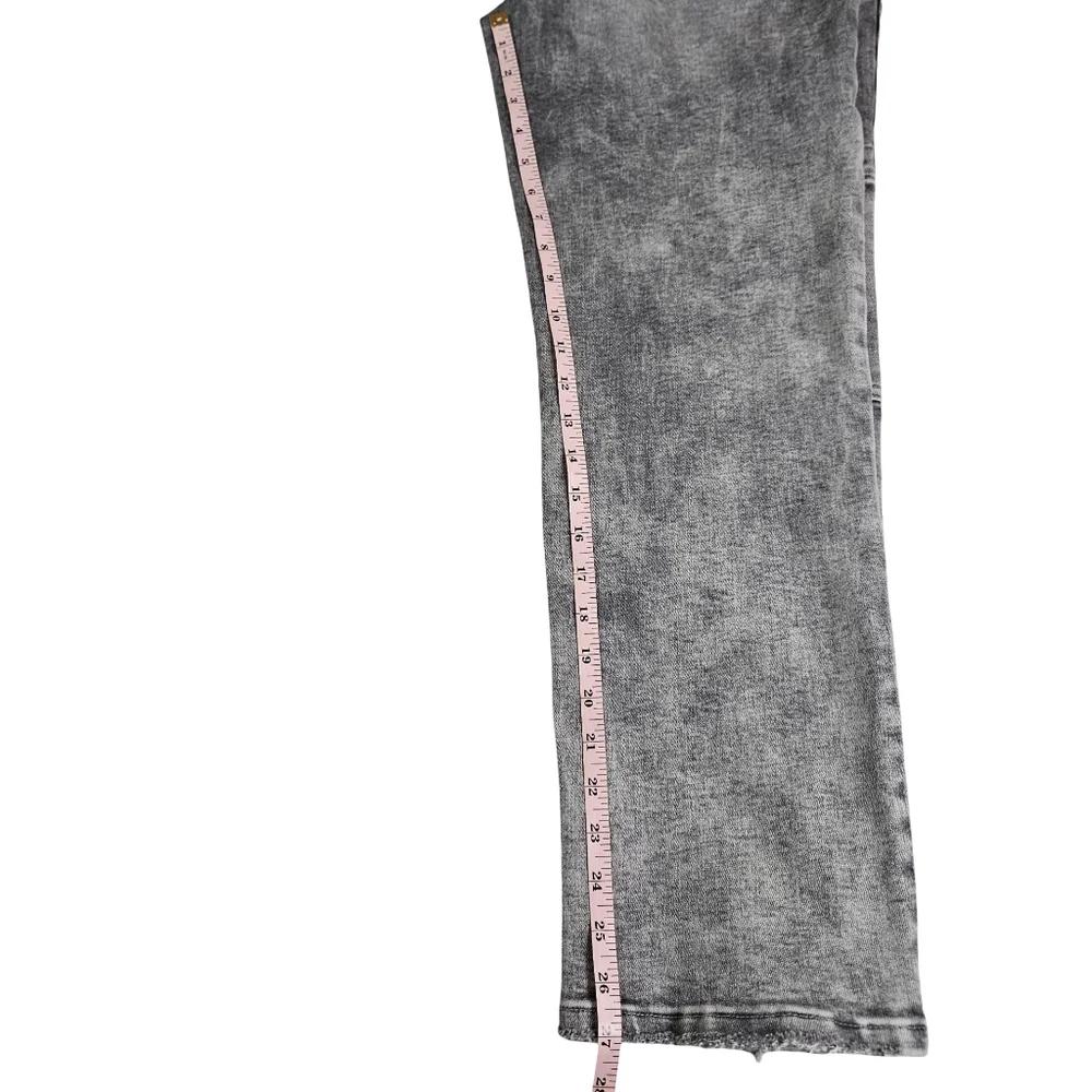 Vervet Distressed Wash Cargo Pants, Distressed Grey, Size 26 - Picture 13 of 14